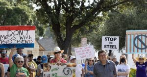Trump Administration Requests Supreme Court to Resume Construction of Big Bend Border Wall