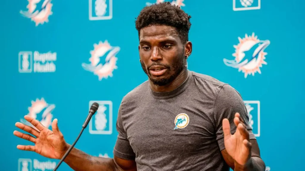 Tyreek Hill alters his testimony in the divorce battery case, stating he did not push his wife but was verbally abusive.