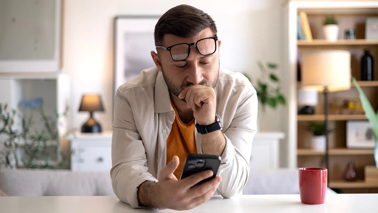 Understanding call screening for unknown callers on iPhone, Pixel, and Galaxy phones