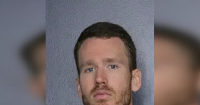Video: Florida Officer Who Discovered Body Accused of Seizing His House