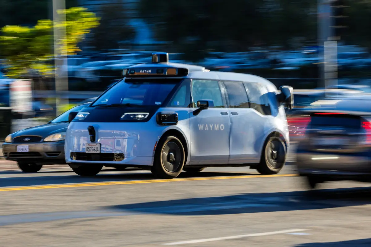 Waymo intends to expand its self-driving vehicle fleet to 20,000 by next year, according to a report.